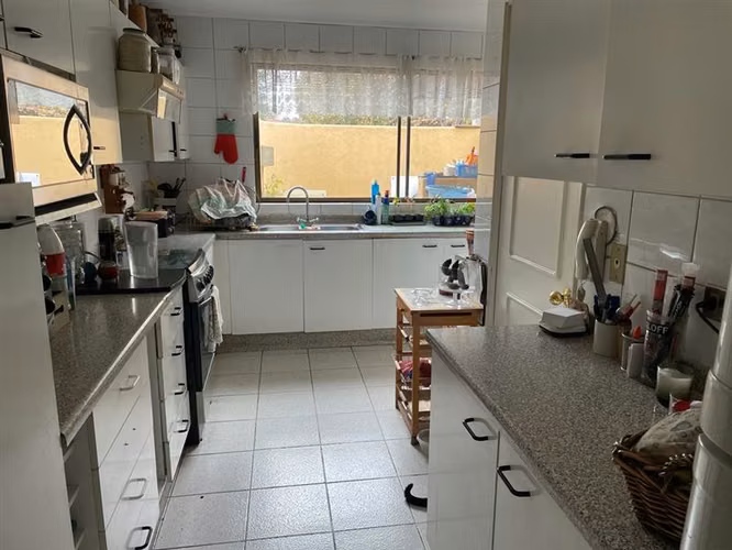 Casa en venta de 4 dorm. en Peñalolén