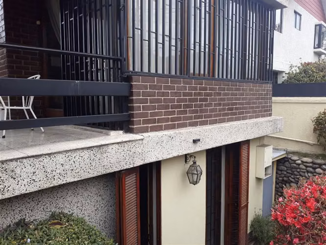 Casa en venta de 4 dorm. en Las Condes