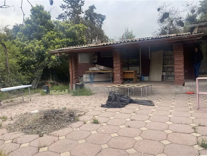 Sitio en venta en La Reina