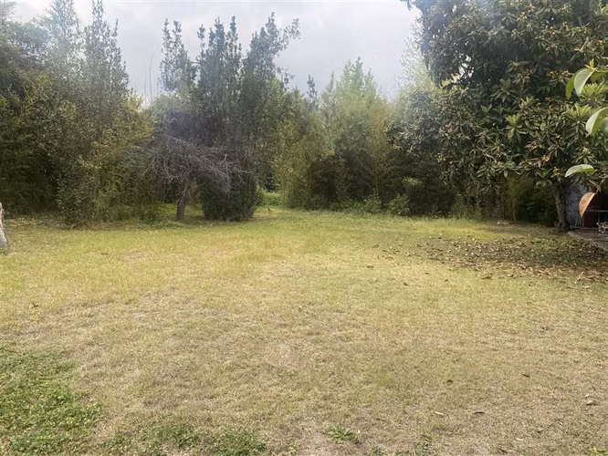 Sitio en venta en La Reina