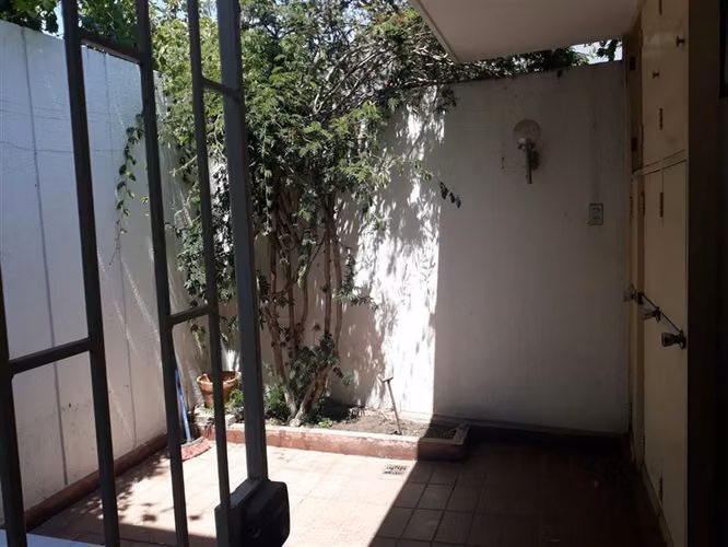 Sitio en venta en La Reina