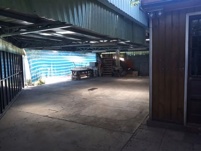Sitio en venta en La Reina