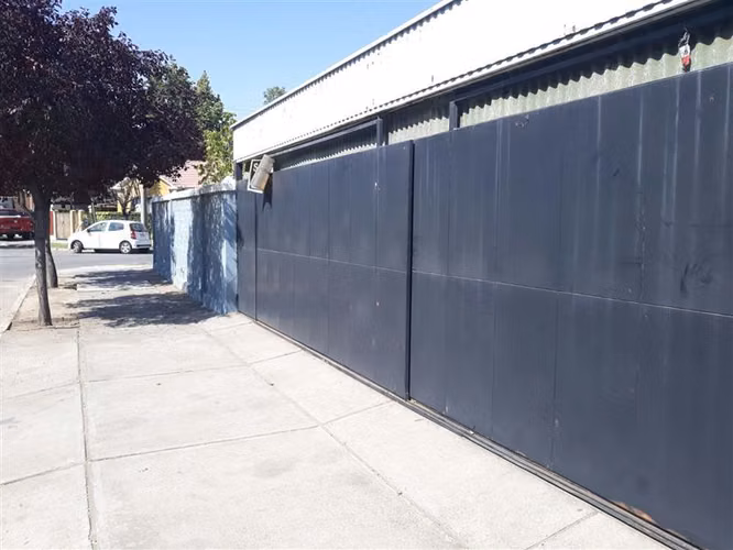 Sitio en venta en La Reina
