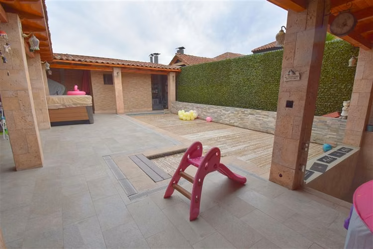 Casa en venta de 6 dorm. en Padre Hurtado