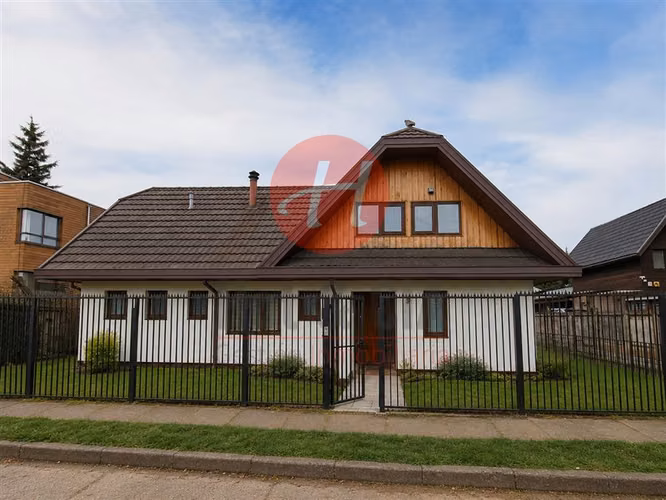 Casa Comerc/Habitac en Arriendo en Av. Alemania 180 M Temuco