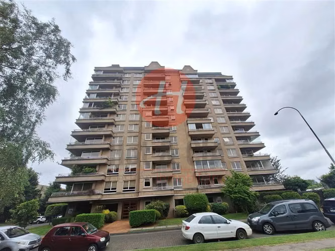 Se vende Iluminado departamento Av Alemania 3 dormitorios