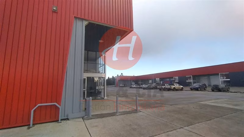 Bodega con Oficinas 300 m en Arriendo Sector Maquehue, Tco