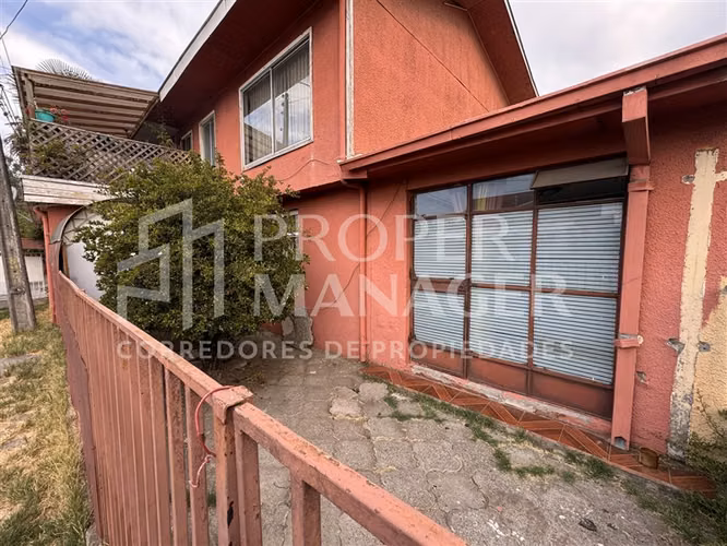 Casa en venta de 6 dorm. en Chillán