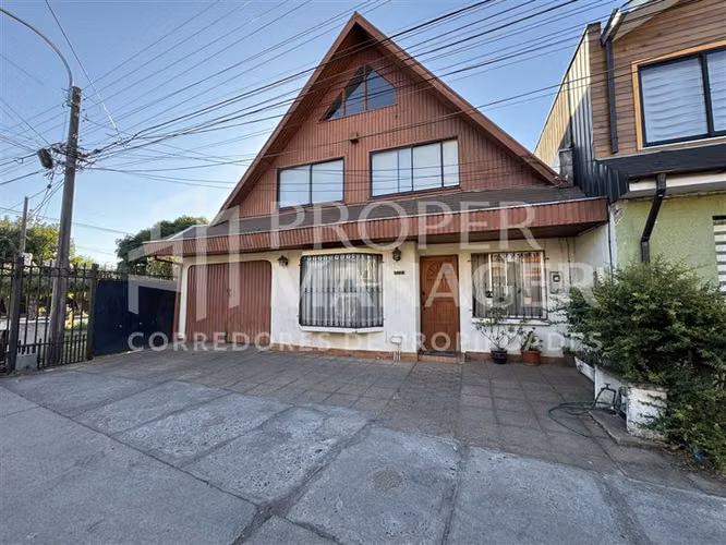 Casa en venta de 4 dorm. en Chillán