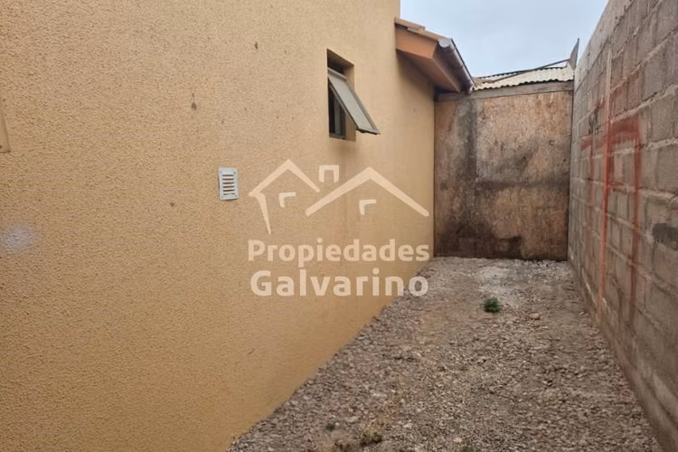 Casa en Esquina con Potencial Comercial en La Arboleda