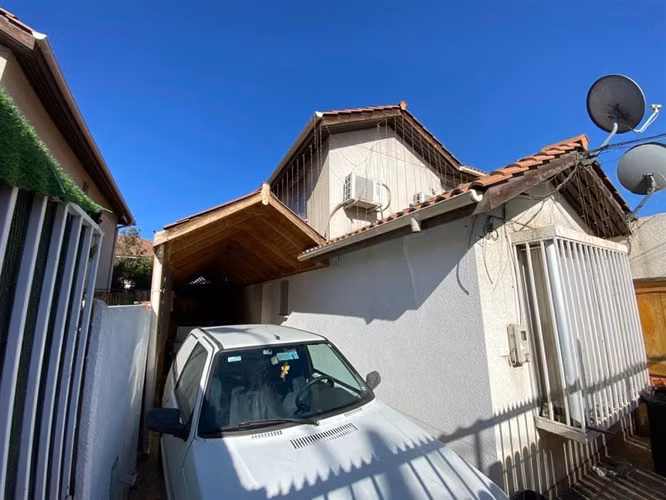 Casa en venta de 4 dorm.3 baños en Quilicura
