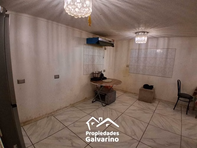 Casa en venta de 4 dorm. en Maipú