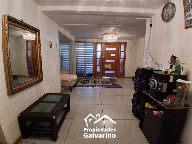 Casa en venta de 4 dorm. en Maipú