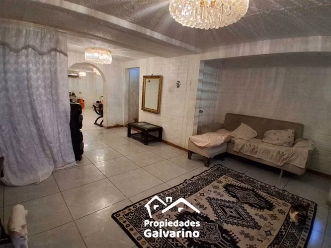 Casa en venta de 4 dorm. en Maipú