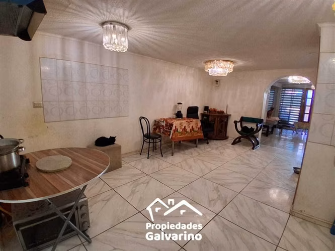 Casa en venta de 4 dorm. en Maipú