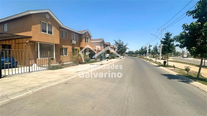 Casa en Condominio en venta de 3 dorm en Valle Grande, Lampa