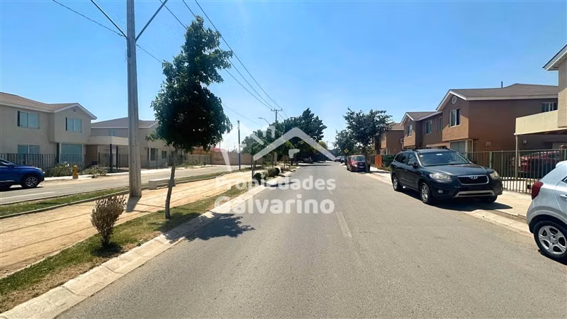 Casa en Condominio en venta de 3 dorm en Valle Grande, Lampa