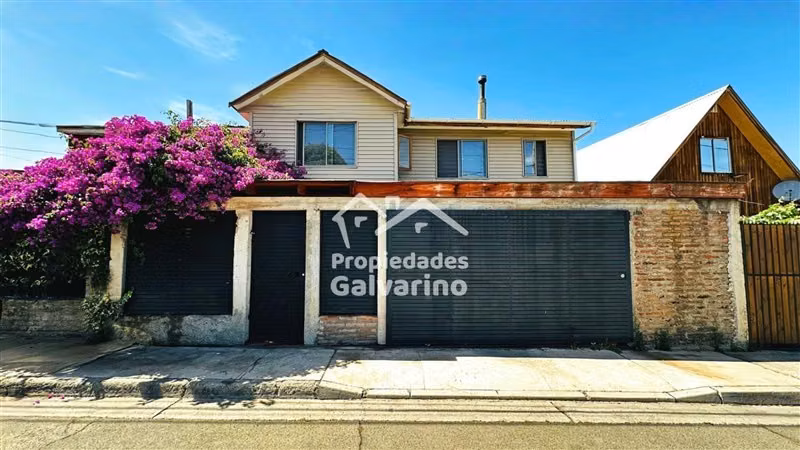 Casa en venta de 4 dorm. en Colina