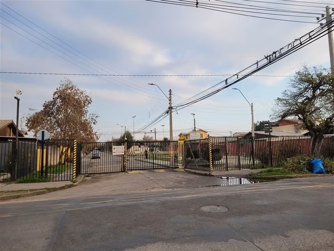 Venta Casa Esquina Sector Tranquilo y Privado La Florida 3D