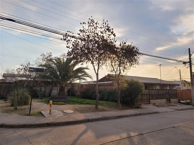 Venta Casa Esquina Sector Tranquilo y Privado La Florida 3D