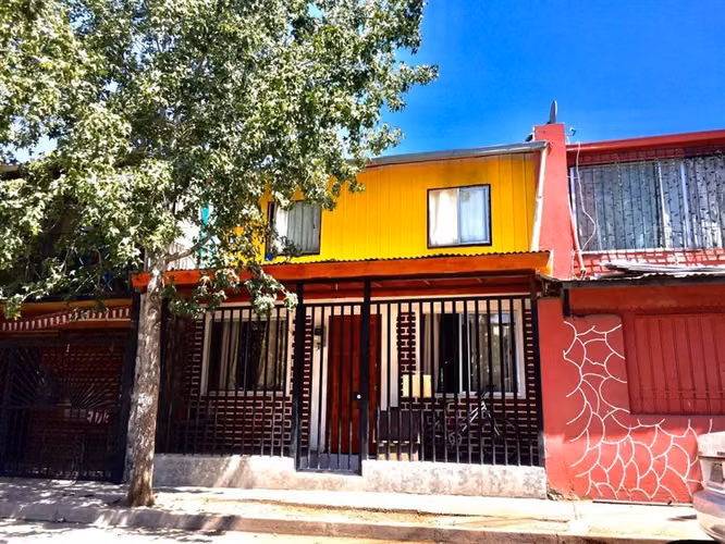 Hermosa Casa Ampliada de 2 Pisos 4D 1B LA FLORIDA