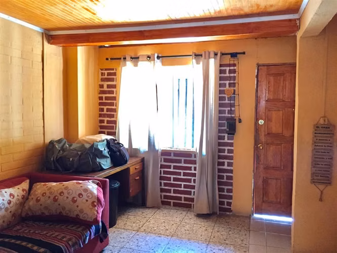 Hermosa Casa Ampliada de 2 Pisos 4D 1B LA FLORIDA