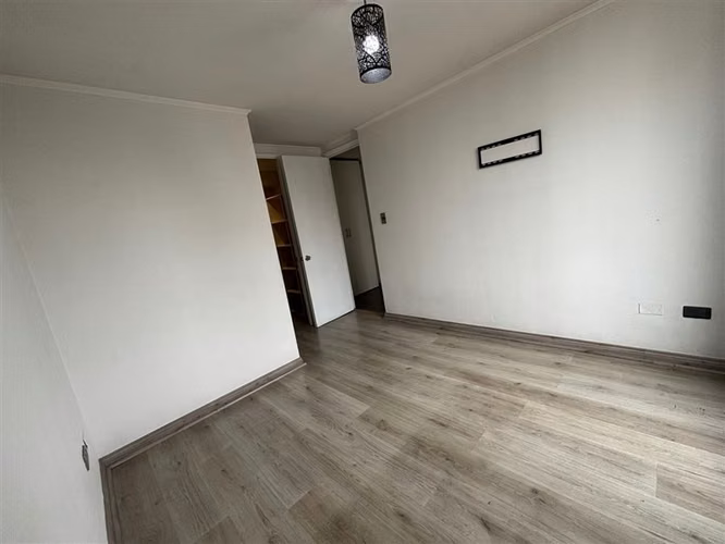 Departamento en venta de 3 dorm. en Estación Central