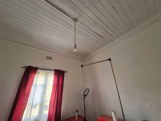Casa en venta de 3 dorm. 1 baño en Independencia