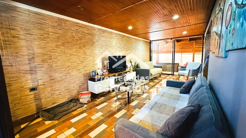 Casa en condominio en venta de 4 dorm. en Quilicura
