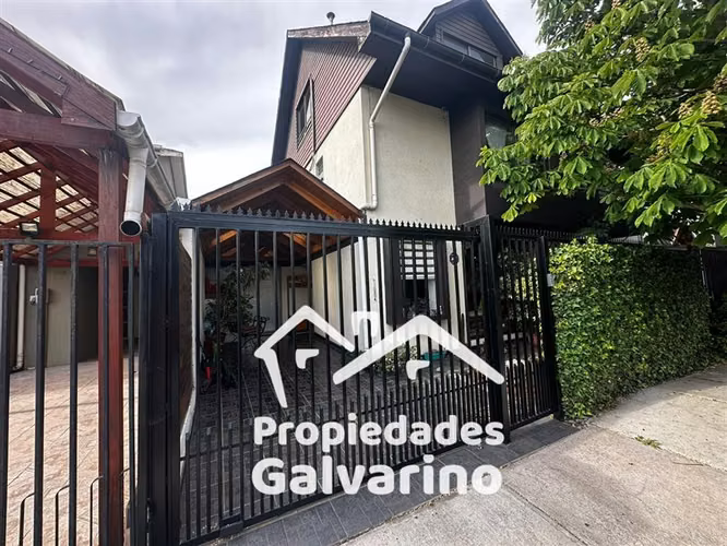 Casa en venta de 3 dorm. en Maipú