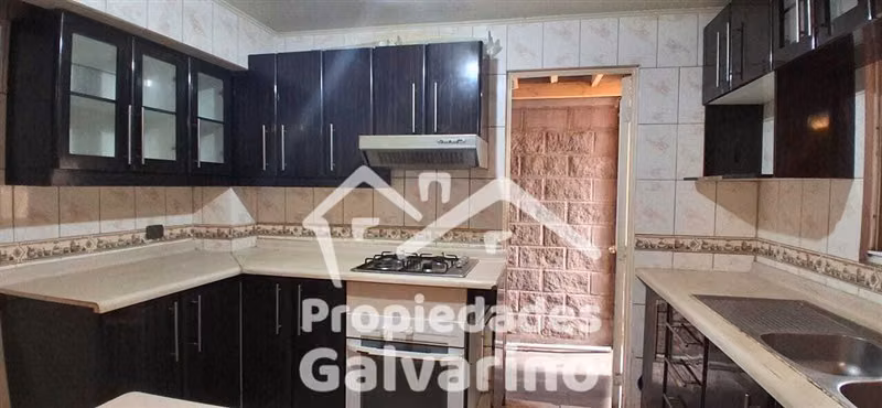 Casa en venta de 5 dorm. en Quilicura