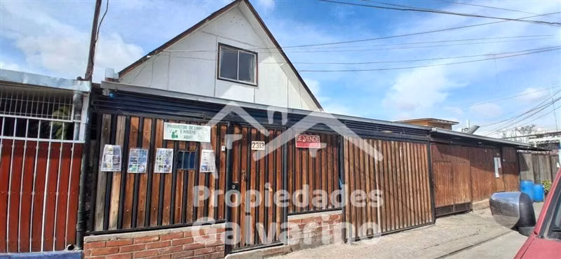 Casa en venta de 3 dorm. en Quinta Normal