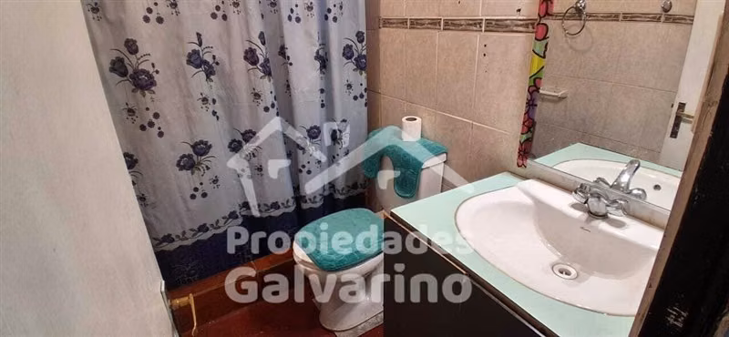 Casa en venta de 3 dorm. en San Ramón