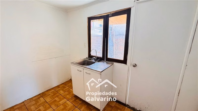 Casa en arriendo de 2 dorm. en Quilicura, 1 baño.