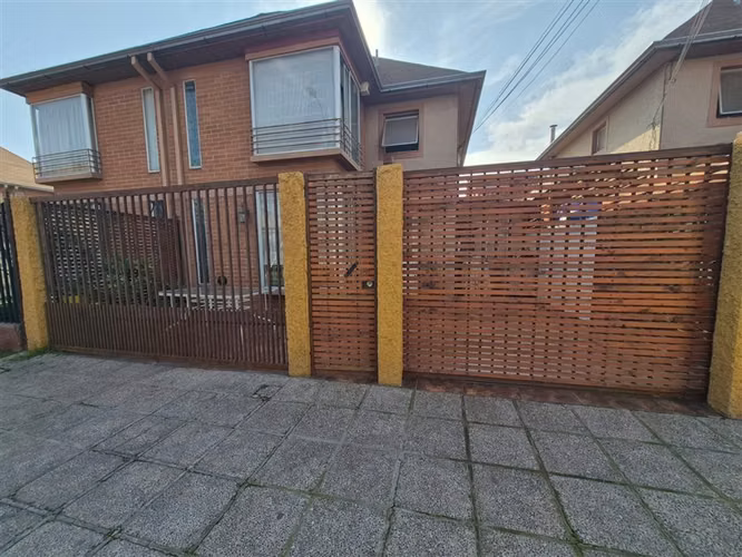 Casa en venta de 3 dorm. en Quilicura