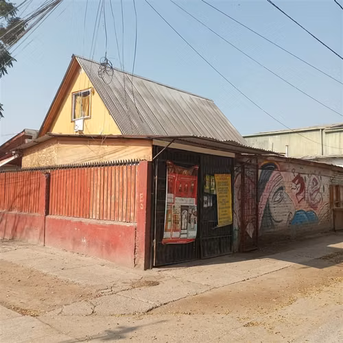 Casa en venta de 3 dorm. en Cerro Navia