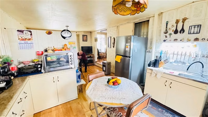 Casa en venta de 3 dorm. en La Granja