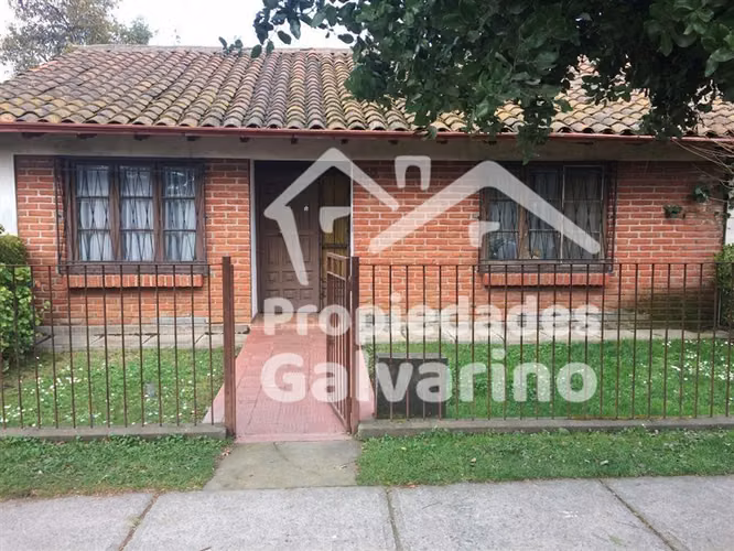 Casa en venta de 4 dorm. en Linares