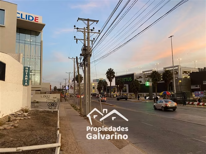 Casa en venta de 5 dorm. en La Serena