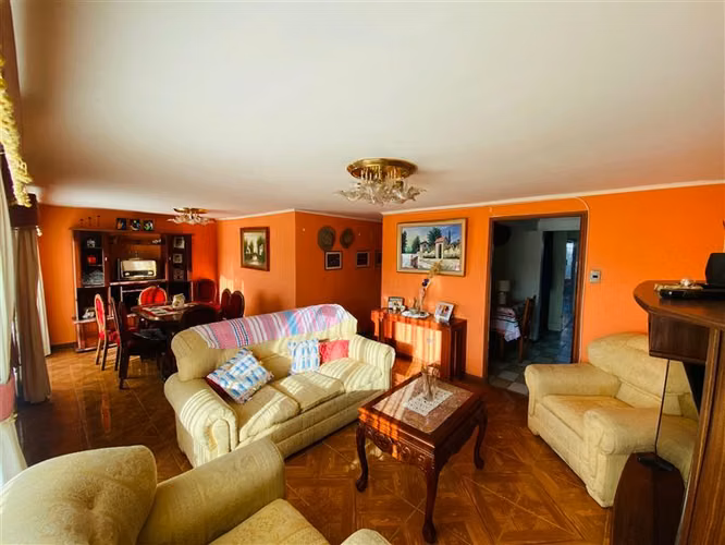 Casa 4D+1B en venta en La Serena