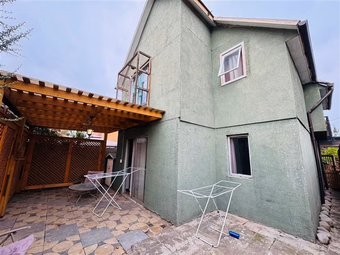 Casa en venta de 8 dorm. en Lampa