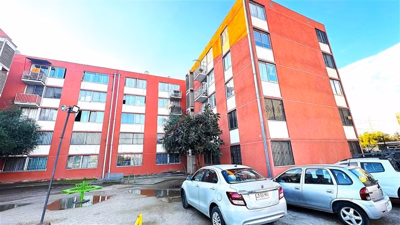 Departamento en venta de 2 dorm. en Cerro Navia