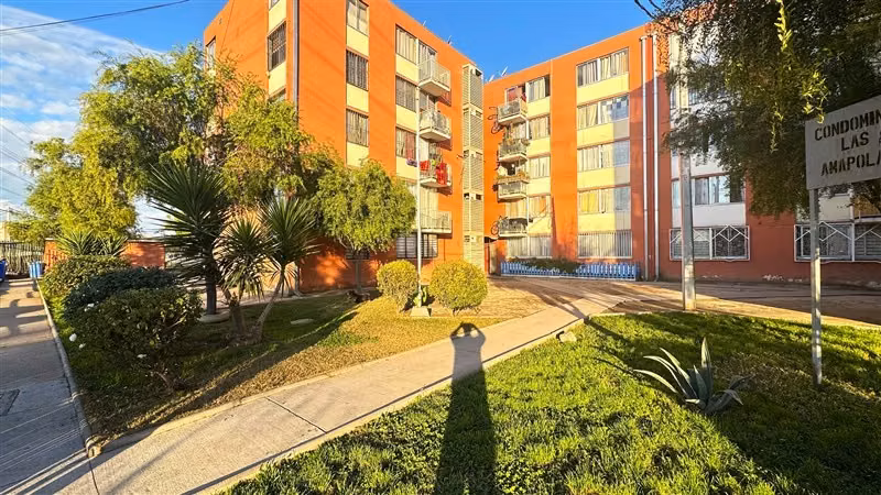 Departamento en venta de 2 dorm. en Cerro Navia