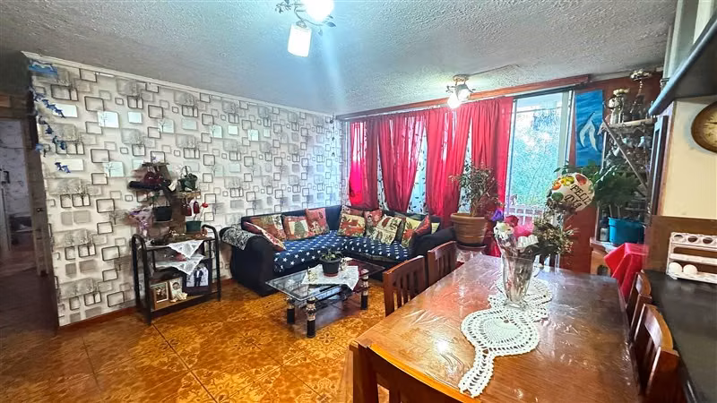 Departamento en venta de 2 dorm. en Cerro Navia