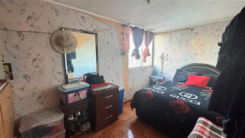Departamento en venta de 2 dorm. en Cerro Navia