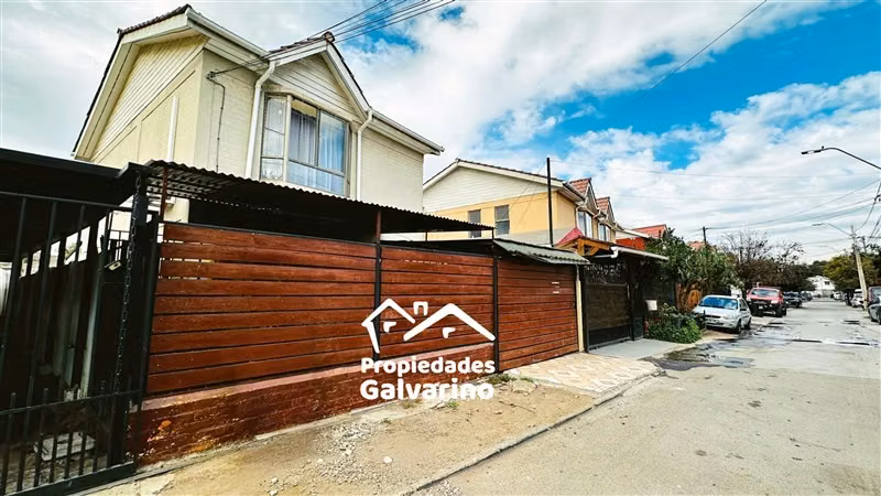 Casa Aislada en venta de 4 dorm. en Quilicura