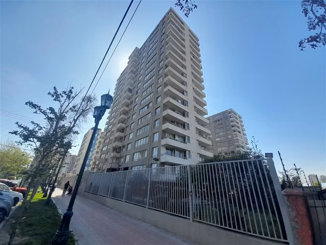 Departamento en venta en La Cisterna con Estacionamiento