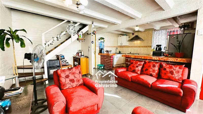 Casa en venta de 4 dorm. en Pudahuel