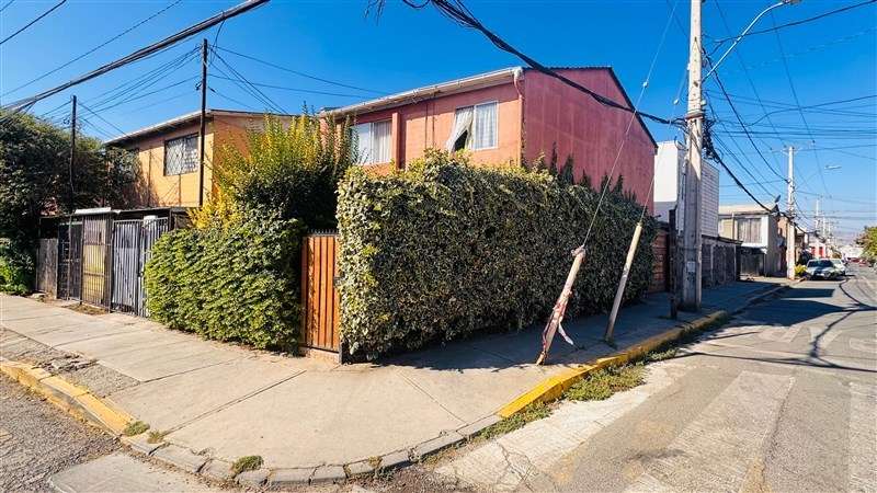 Casa en venta de 4 dorm. en Quilicura - Imagen 2