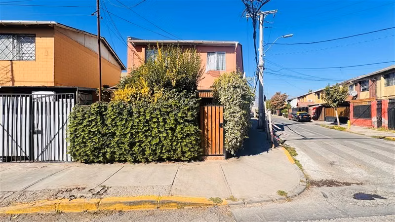 Casa en venta de 4 dorm. en Quilicura